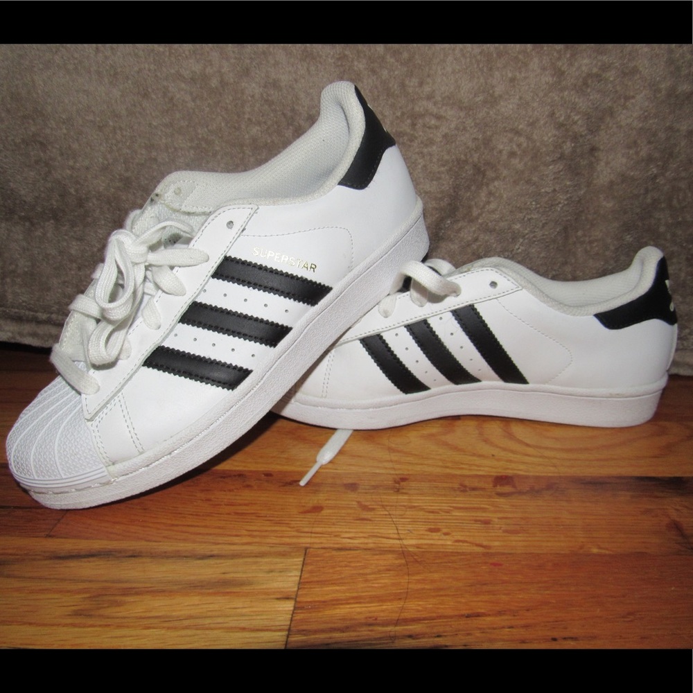 Adidas superstars